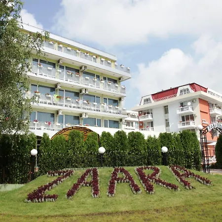 Zaara Hotel