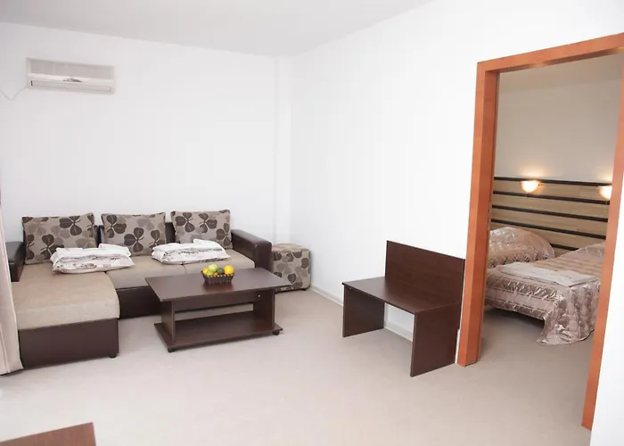 מלון Zaara סאני ביץ'