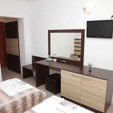 Hotel Zaara