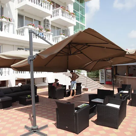 Hotel Zaara