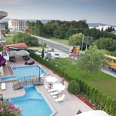 Zaara Hotel