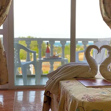 Hotel Zaara 3*